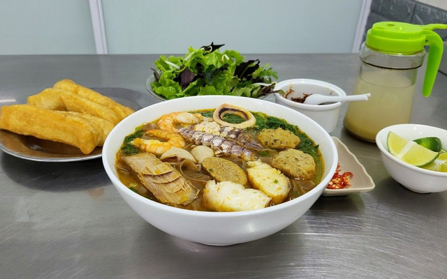 bun-ca-bien-nguyen-van-cu