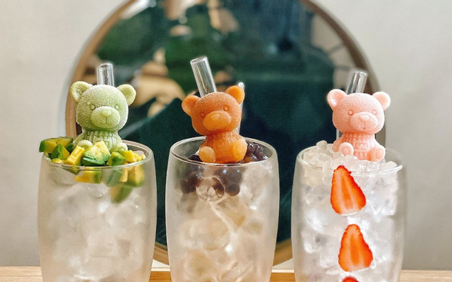 the-august-coffee-and-poshtel-pham-viet-chanh