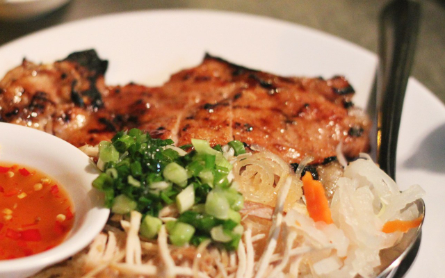 com-tam-uc-phat-phan-anh