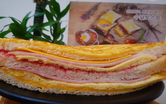 soodal-toast-chicken-the-emerald