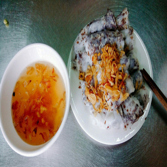 phong-phu-banh-cuon-nong-gia-truyen-oi-can