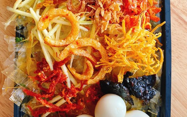 banh-trang-tron-tra-sua-lan-le-thuc-hoach