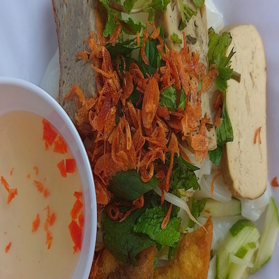 banh-uot-chay-ngoc-dung-khanh-hoi