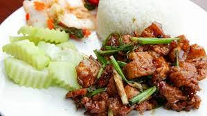 com-ba-chi-chay-canh