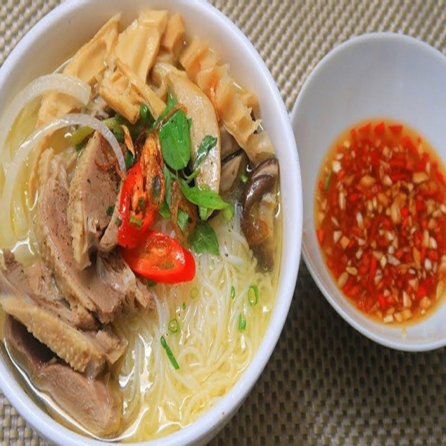 bun-mang-vit-com-trua-212-nguyen-phuc-nguyen