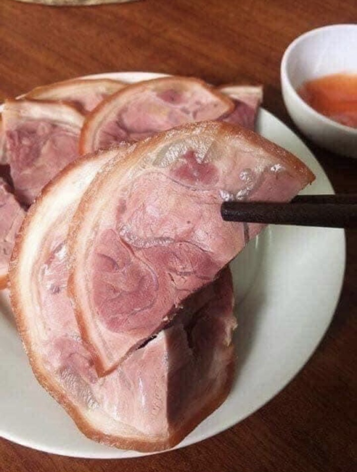 thit-chan-gio-xong-khoi-hop-nho