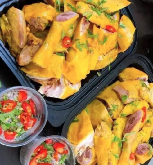 ga-u-muoi-hoa-tieu-me-gau-phan-van-tri