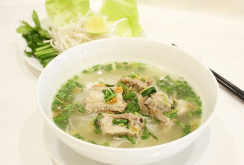 co-ba-hu-tieu-c0-06-nguyen-huu-tho