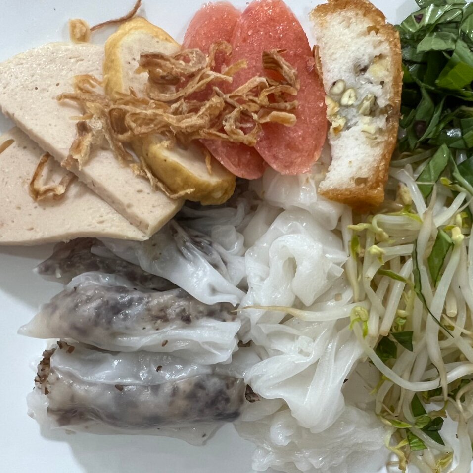 banh-cuon-nong-hong-gam-nguyen-du
