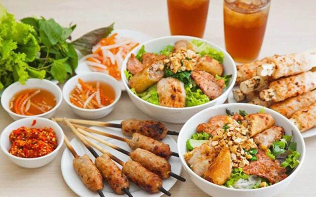 bun-thit-nuong-com-tam-co-tin-hoa-sua