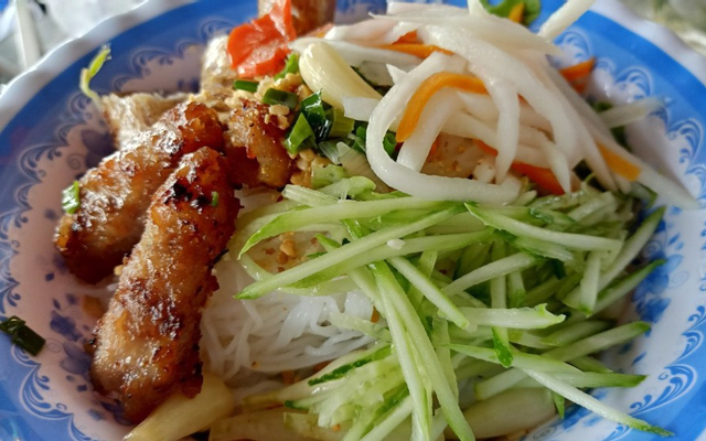 quan-an-phuoc-an-bun-thit-nuong-hau-giang