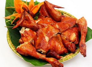 quan-chien-xoi-ga-nuong-lu-co-nhue