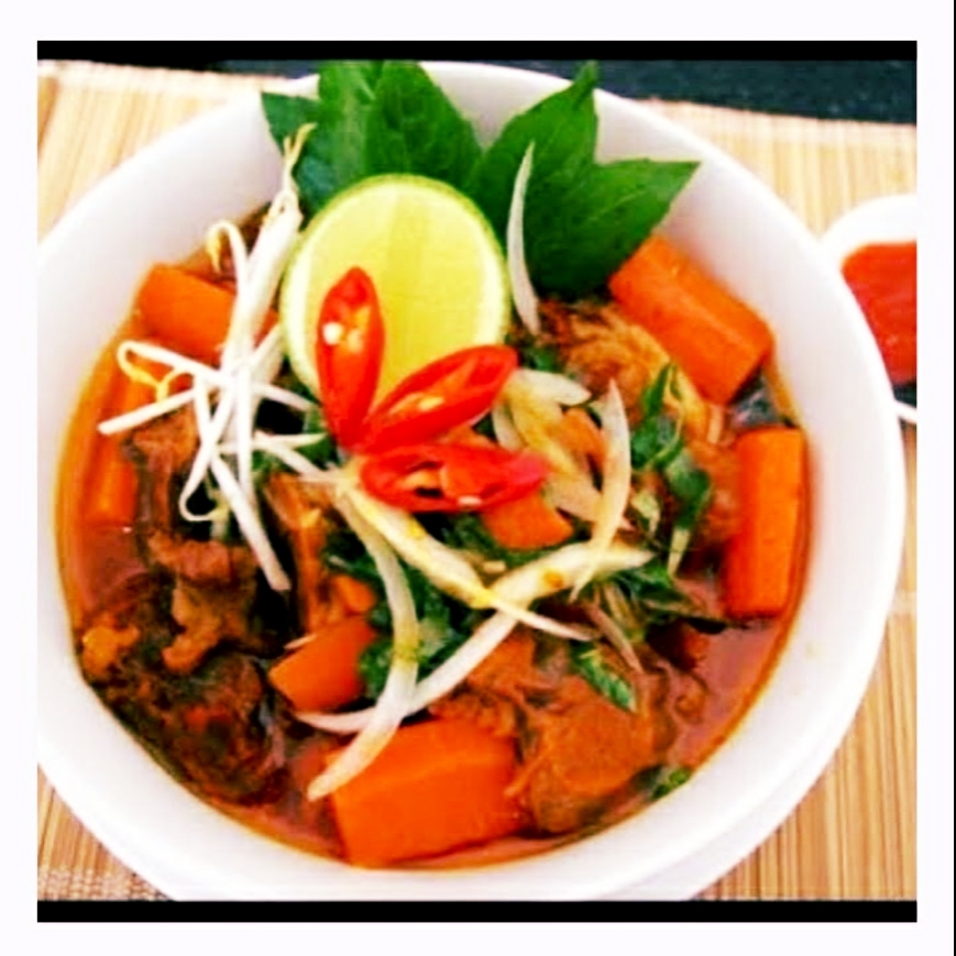 hu-tieu-nam-vang-bo-kho-an-khanh-le-thi-hong-gam