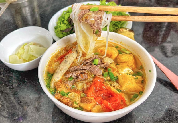 lau-cua-nghe-si-tran-huy-lieu