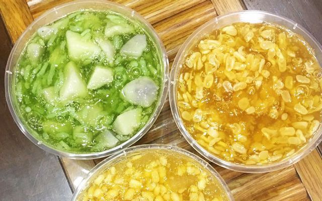 Hạnh-Hoàng---Chè-Bưởi-&-Ăn-Vặt---Hoàng-Cầu