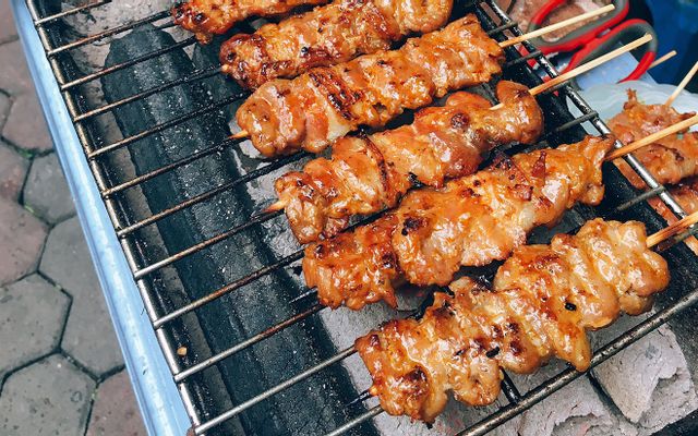 banh-mi-thit-xien-nuong-tran-nhan-tong