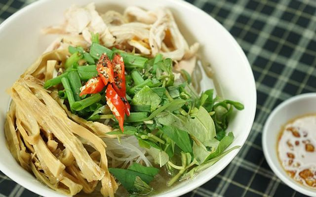 quan-bac-com-tam-hu-tieu-nguyen-van-qua