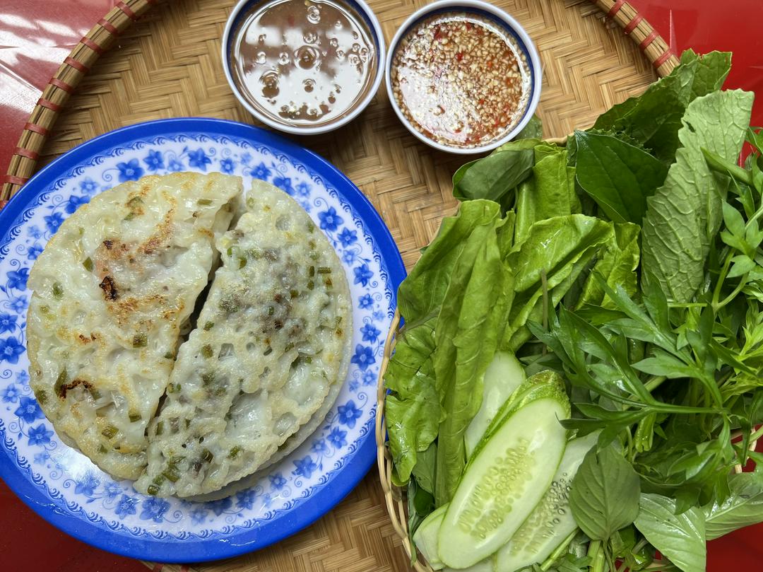 banh-xeo-nhan-thit-vit-rau-rung-phan-5-cai