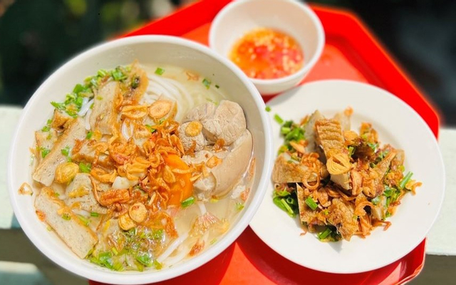 banh-canh-lagi-ho-van-hue