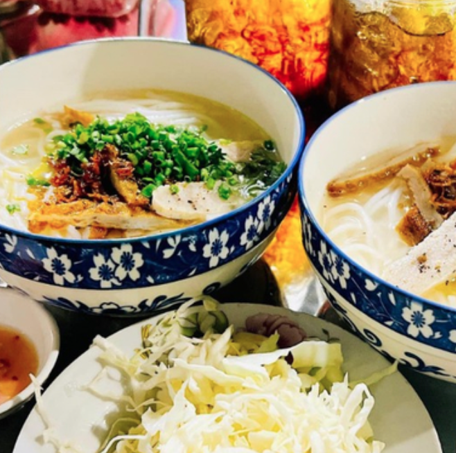 phuc-duyen-banh-canh-cha-ca-phan-thiet-vo-van-van