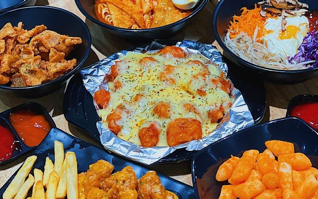 chick-and-cheese-ga-cay-pho-mai-tokbokki-han-quoc-tung-thien-vuong