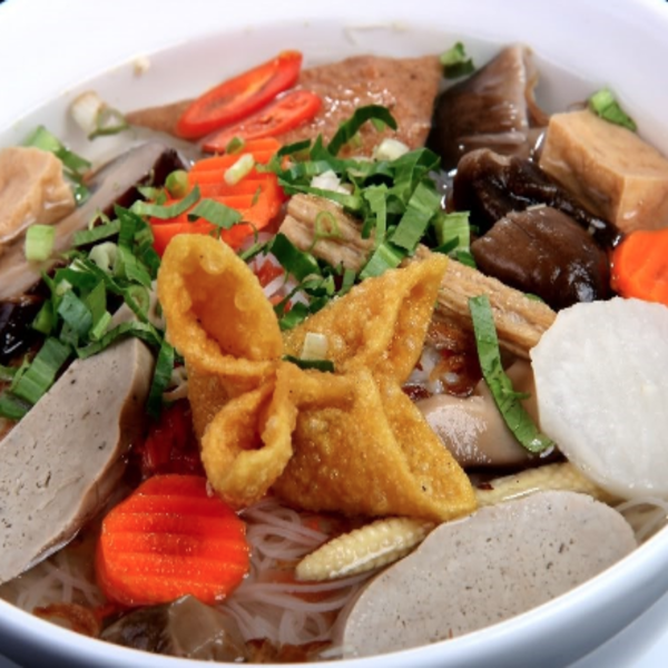 hu-tieu-nam-vang-chay-uong-so-8