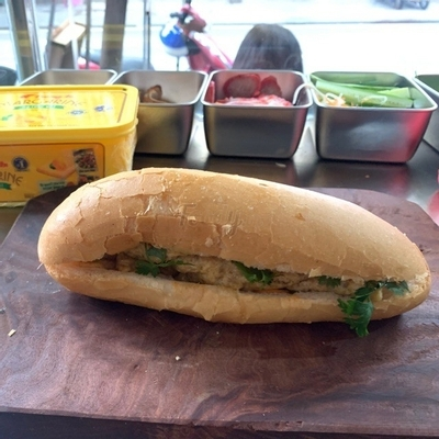 banh-mi-duong-lam-banh-mi-nguyen-khuyen