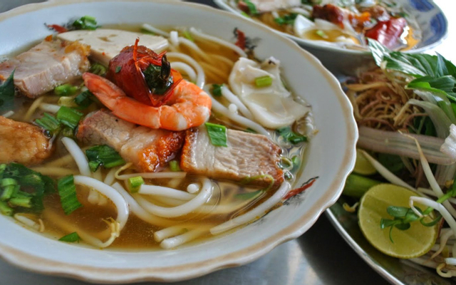 quan-ngon-bun-mam-banh-flan-nguyen-nhu-lam