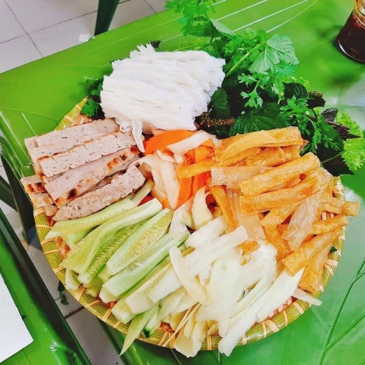 nem-nuong-nha-trang-binh-thuy-quan-thanh