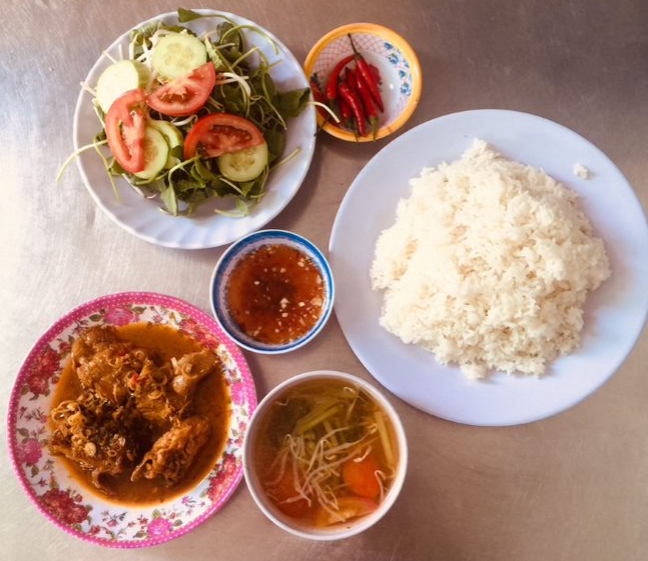 com-ga-co-phuong-ao-su-tich