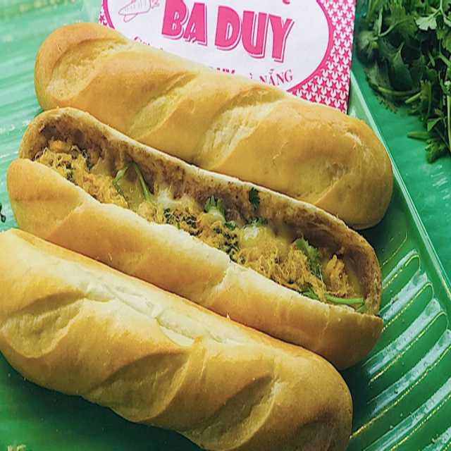banh-mi-que-ba-duy-nguyen-quy-anh
