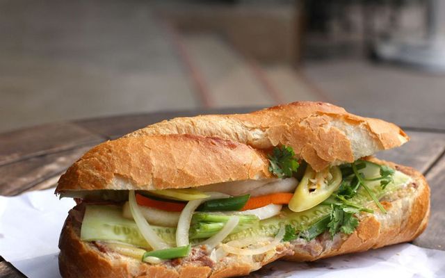 banh-mi-ha-noi-tuyet-chinh-pham-the-hien