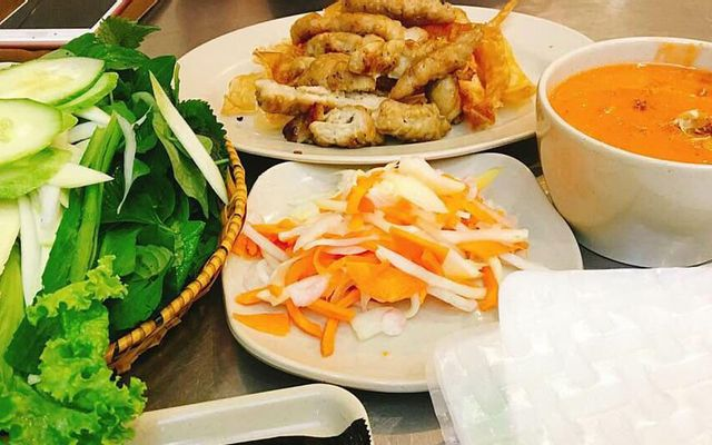 nem-nuong-co-iep-ton-that-tung