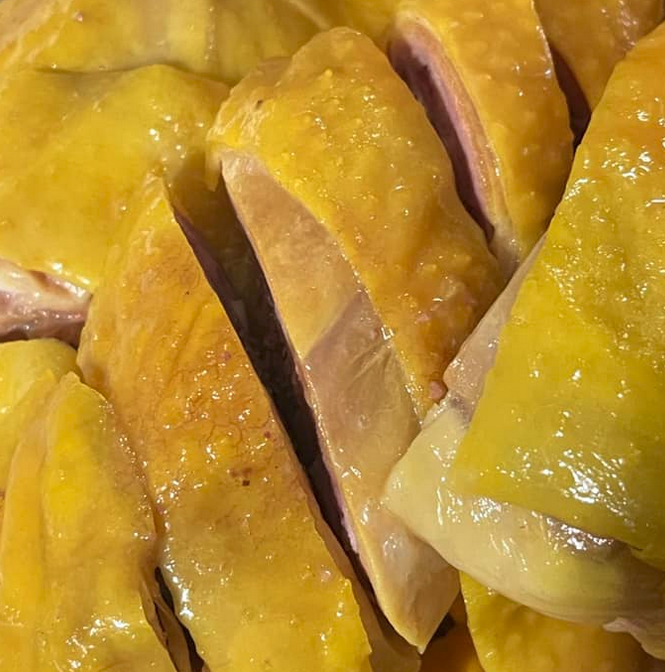 ga-tuoi-manh-hoach-le-trong-tan