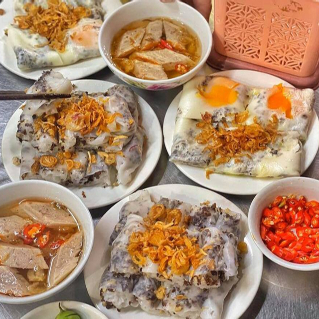 ga-tan-banh-cuon-le-duan