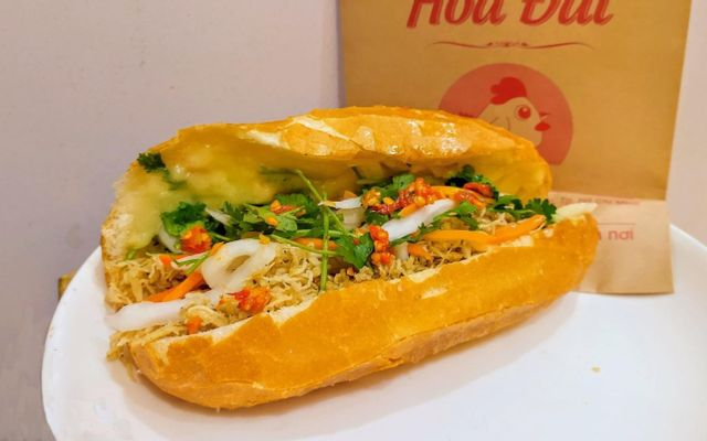 banh-mi-hoa-at-han-thuyen