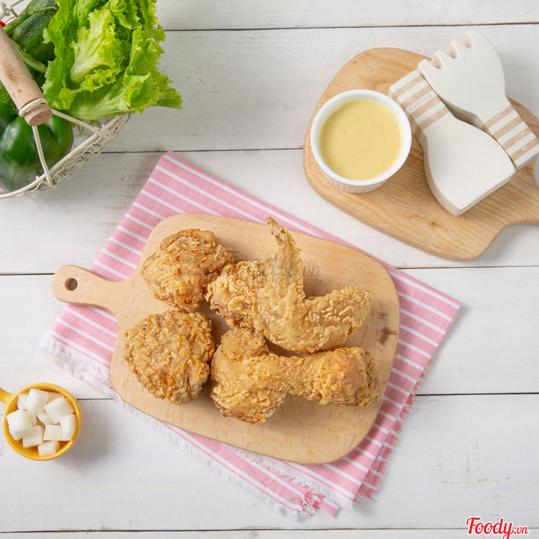 ga-nua-con-han-quoc-mu-tat-mat-ong