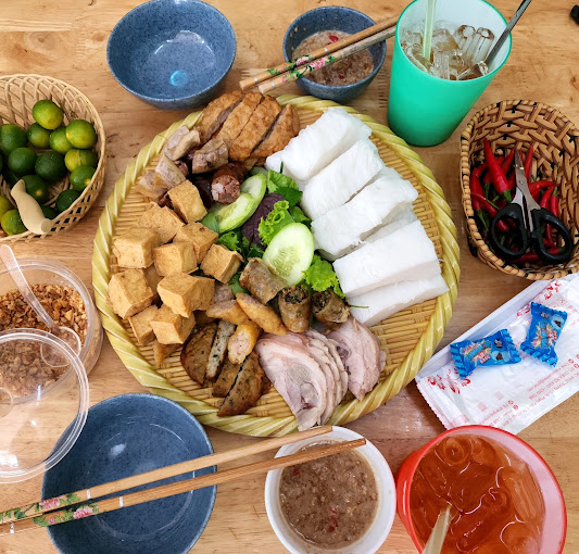 bun-au-mam-tom-hai-anh-em-le-trong-tan