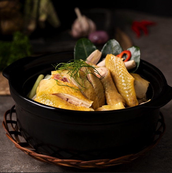 hoang-yen-vietnamese-cuisine-hai-ba-trung
