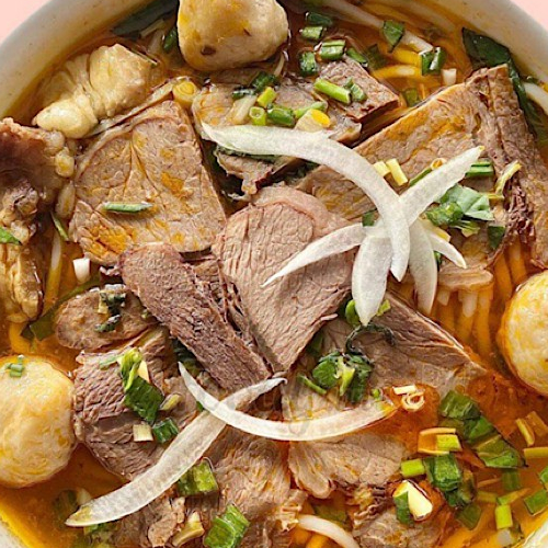 culi-quan-bun-bo-hue-cu-xa-vinh-hoi