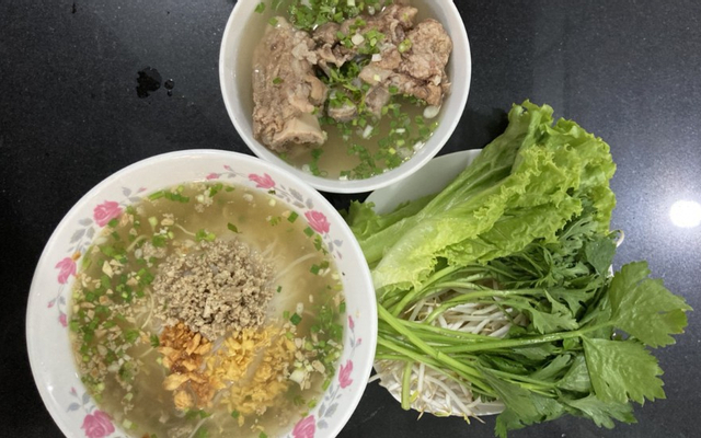 hu-tieu-nam-vang-hoa-phat-o-xuan-hop