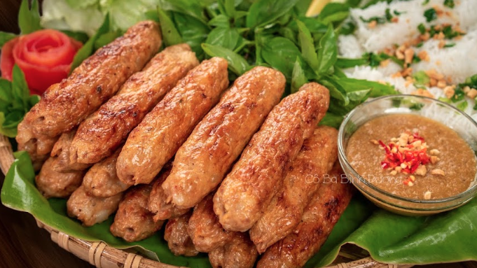 nem-nuong-nha-trang-thanh-phuong-hong-ha