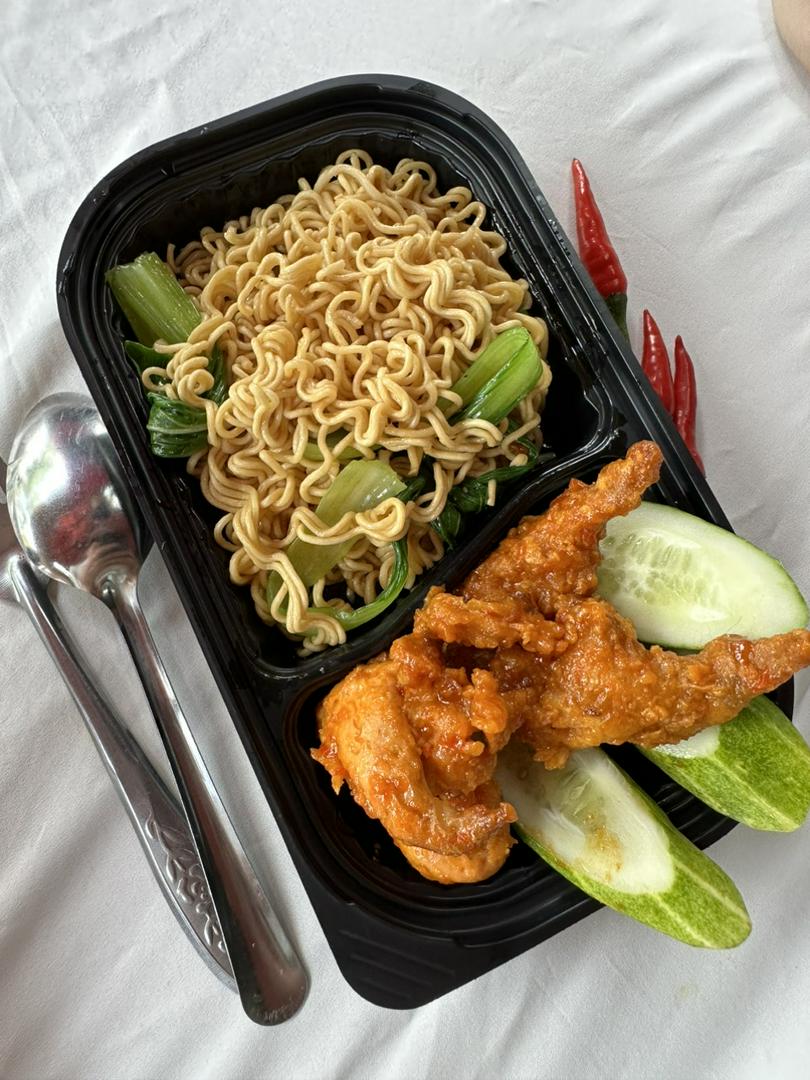 mi-trung-ca-bon-sot-thai