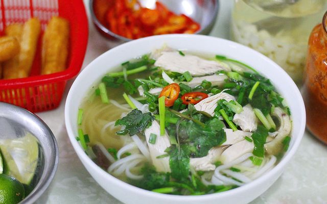 pho-ga-57-tran-hung-ao