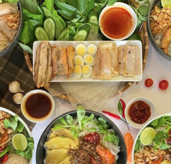 chi-hai-tron-cuon-cach-mang-thang-8