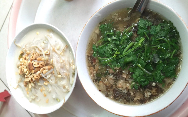 Bánh-Đúc-Nộm---Hàng-Bè