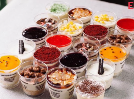 tiem-banh-emoji-bong-lan-trung-muoi-thai-ha