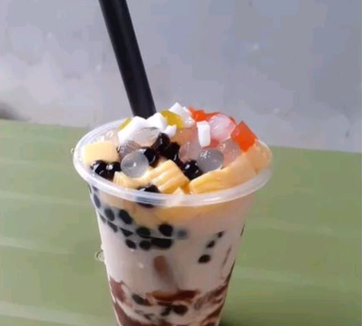 tra-sua-zuka-le-thi-ngay