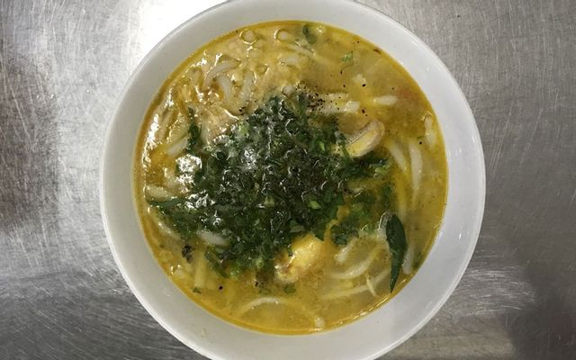 banh-canh-ca-loc-o-phuong-luu-chi-hieu