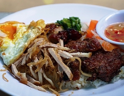 com-tam-thanh-tuyen-no-trang-long